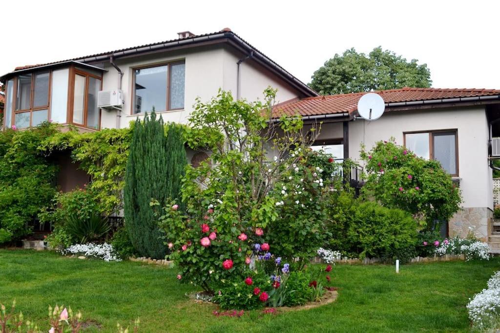 Sea & Garden Villa Varna Extérieur photo